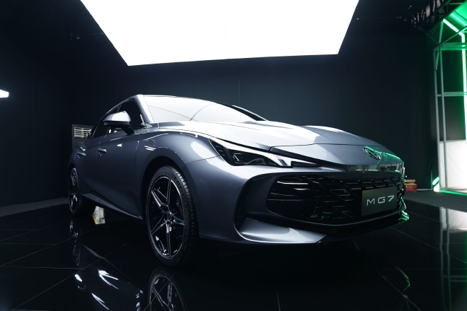 实拍MG7：黑标序列首款旗舰车型
