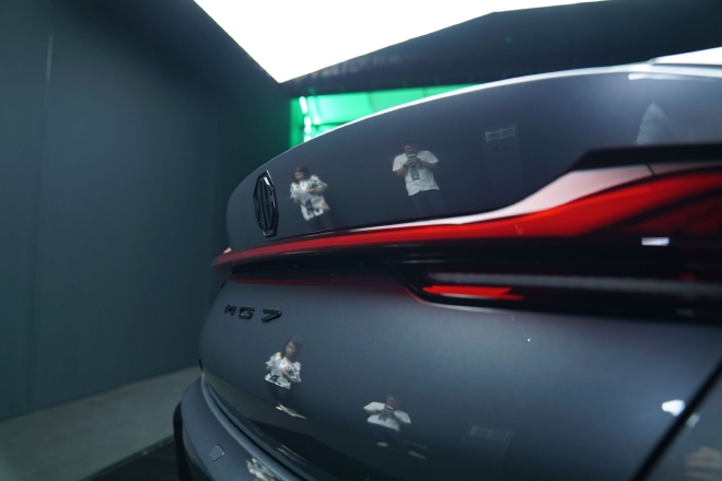 实拍MG7：黑标序列首款旗舰车型