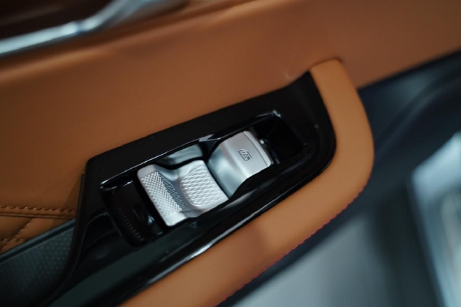 王朝旗舰销量的秘密 比亚迪汉DM-p到店体验