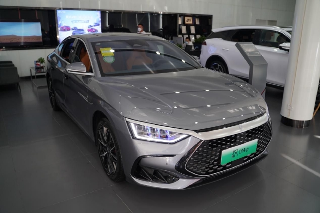 王朝旗舰销量的秘密 比亚迪汉DM-p到店体验