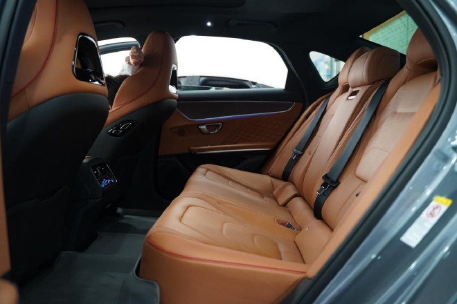 王朝旗舰销量的秘密 比亚迪汉DM-p到店体验