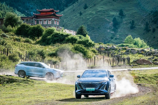 打造新能源汽车最优解，欧尚Z6蓝鲸iDD首批用户提车拉开全国交付序幕