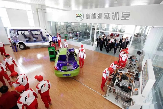 坏不起的新能源车？谨防维修贵成拦路虎