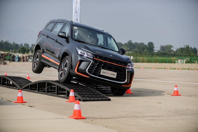 动力充沛空间足 风行T5马赫版试驾体验