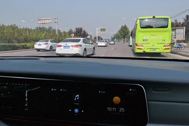 与先行者同行 极狐阿尔法S全新HI版主驾位体验