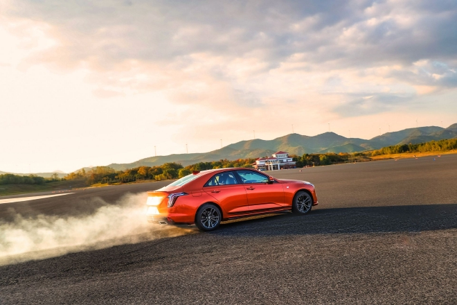 人生第一台后驱车凯迪拉克CT4 25T上市