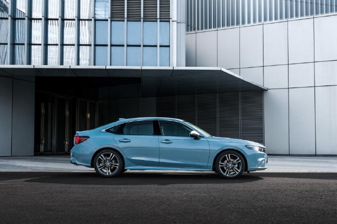 性能混动型格e：HEV上市型格品牌掣电跃升