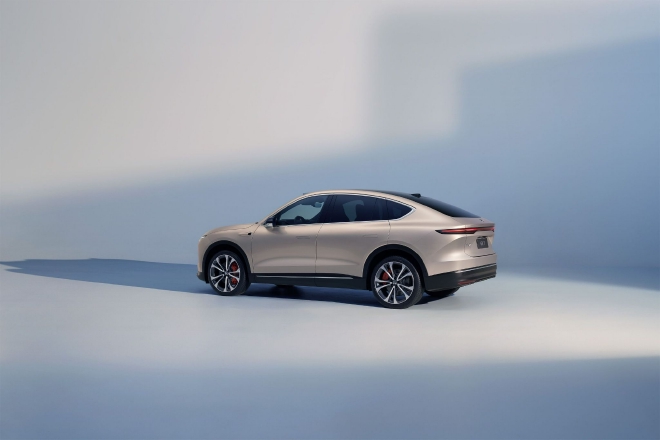 蔚来EC7正式上市 售48.80-57.80万元