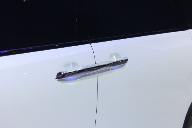 2022广州车展：合创全新MPV车型V09首发亮相