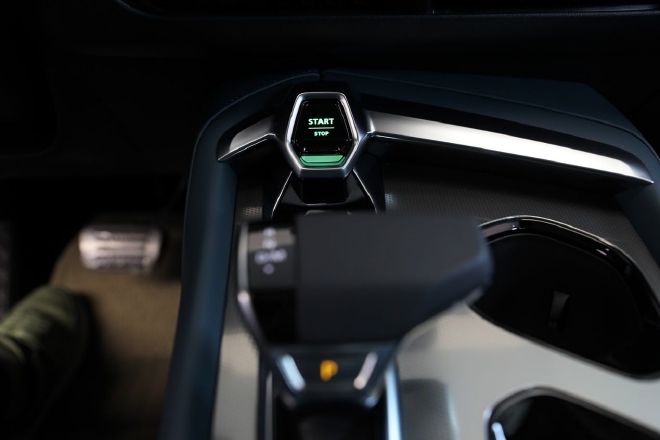 当名爵遇到轿跑造型 实拍MG7