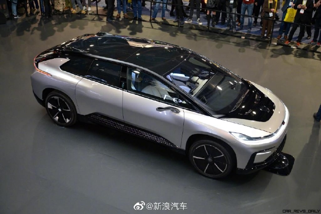 车圈热搜 蔚来回应价格战 零跑创始人称电车十年后降至5万