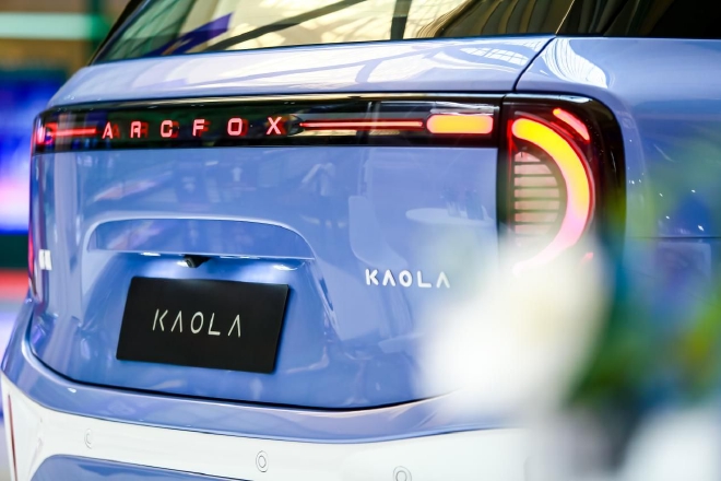 极狐汽车考拉获“智能亲子新能源车”称号