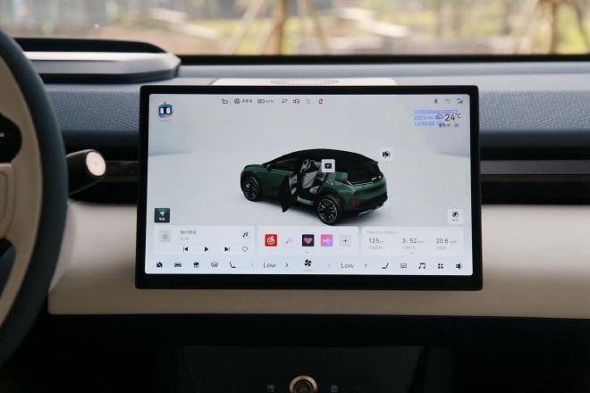 运动纯电小“极客” 抢先试驾极氪X