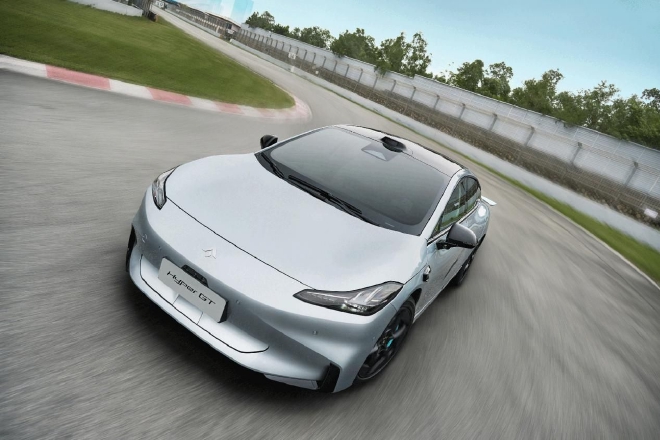 大力出“卷王” 珠海驾乘体验昊铂Hyper GT