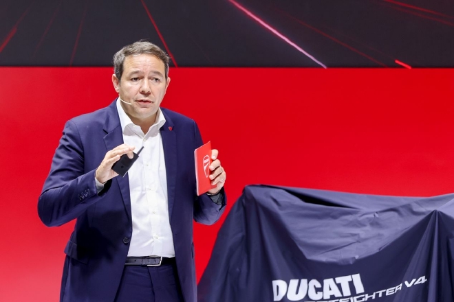 杜卡迪激情亮相第二十届上海国际汽车工业展览会