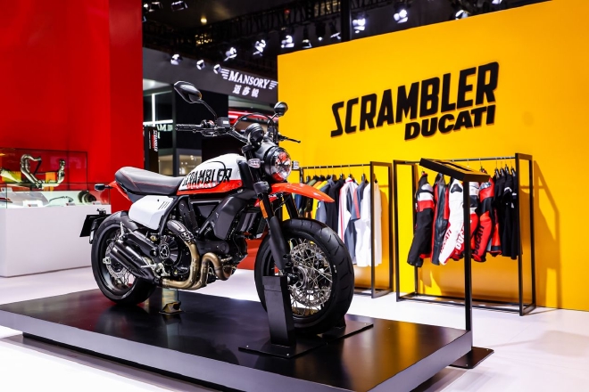 杜卡迪激情亮相第二十届上海国际汽车工业展览会