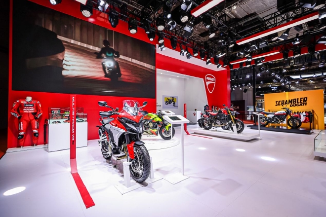 杜卡迪激情亮相第二十届上海国际汽车工业展览会