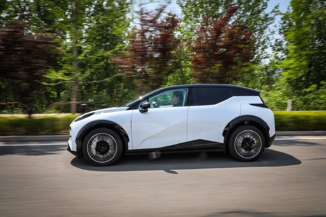 试驾极氪X 小身体有大能量