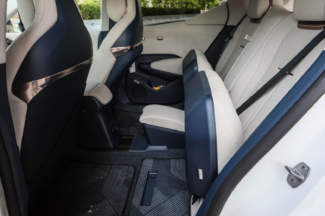 试驾极氪X 小身体有大能量