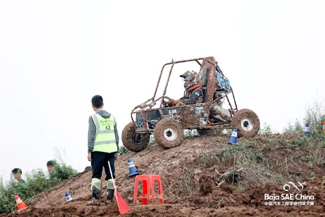 第七届中国汽车工程学会巴哈大赛圆满落幕