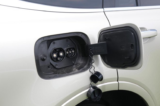 铁汉柔情 试驾坦克500 Hi4-T