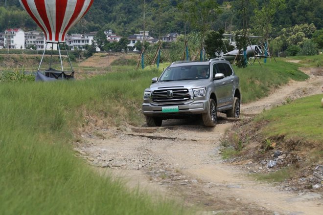 铁汉柔情 试驾坦克500 Hi4-T