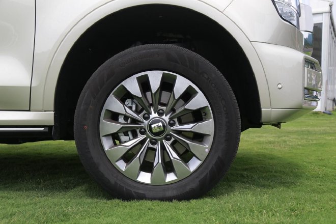 铁汉柔情 试驾坦克500 Hi4-T