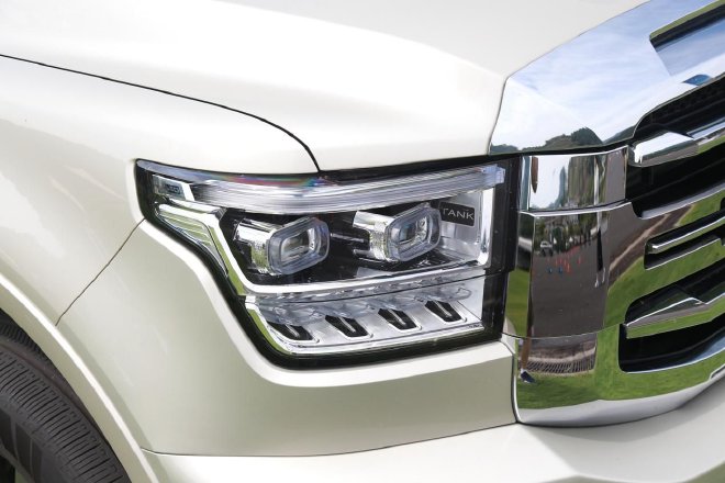 铁汉柔情 试驾坦克500 Hi4-T