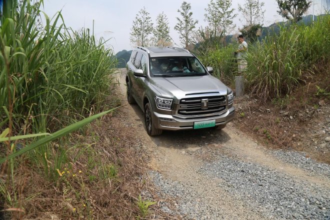 铁汉柔情 试驾坦克500 Hi4-T