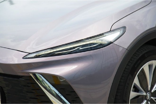 空间够大配置全 试驾别克E4纯电轿跑SUV