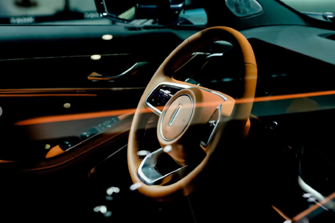 2023粤港澳大湾区车展：魏牌“双旗舰SUV”蓝山/新摩卡亮相