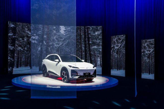 深蓝汽车力推电动平权、智能平权 全面普及全场景智慧出行