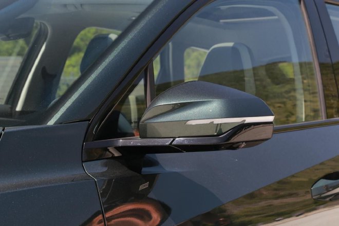 主打质价比 试驾吉利博越L荣耀版