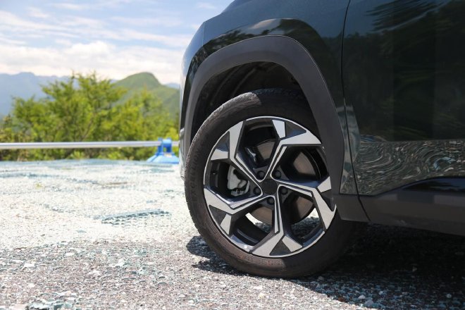 主打质价比 试驾吉利博越L荣耀版