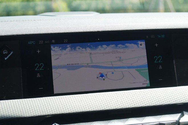 原汁原味 试驾全新DS4里沃利CROSS