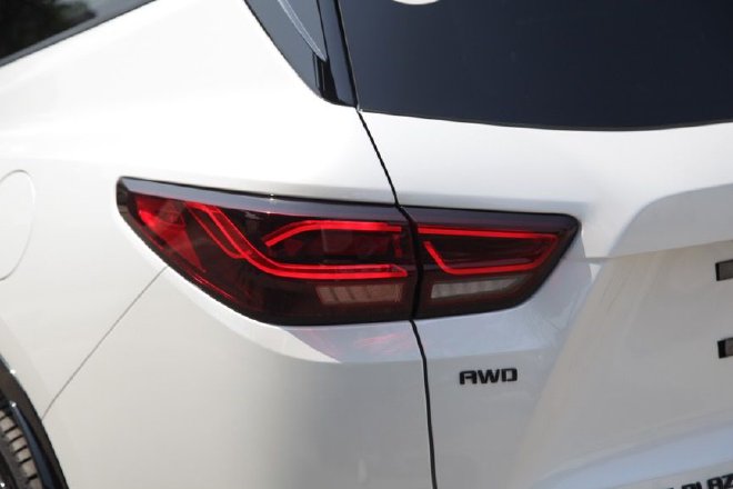 外观套件升级 到店实拍雪佛兰开拓者白夜版