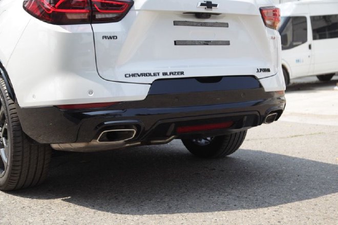 外观套件升级 到店实拍雪佛兰开拓者白夜版