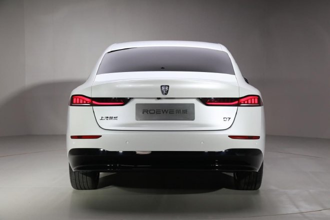 品牌转型新开端 荣威D7 EV外观解