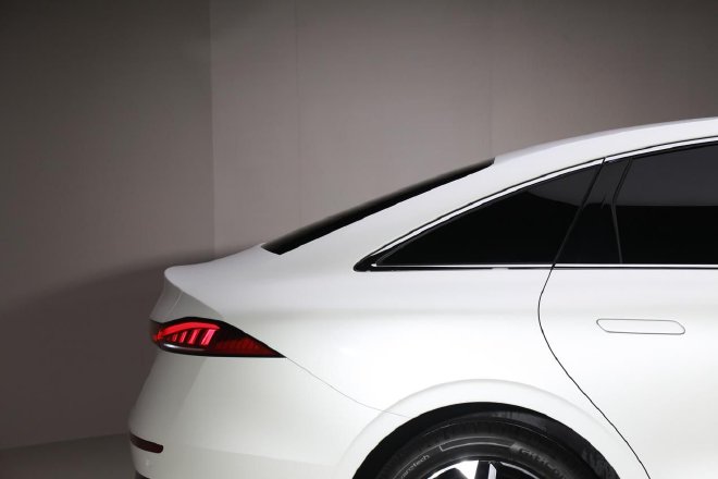 品牌转型新开端 荣威D7 EV外观解