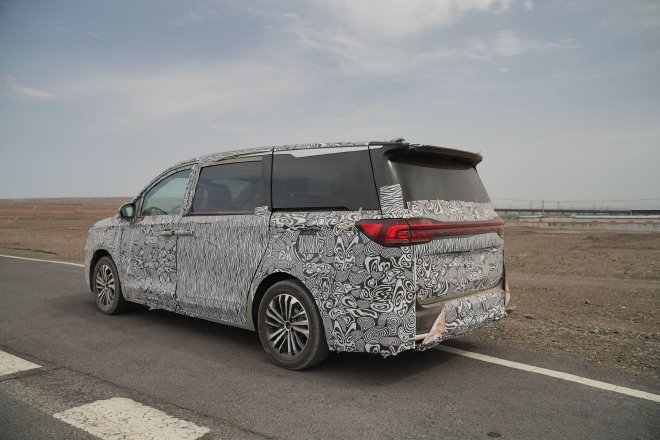 江淮瑞风RF8插混版谍照曝光 将成都车展亮相