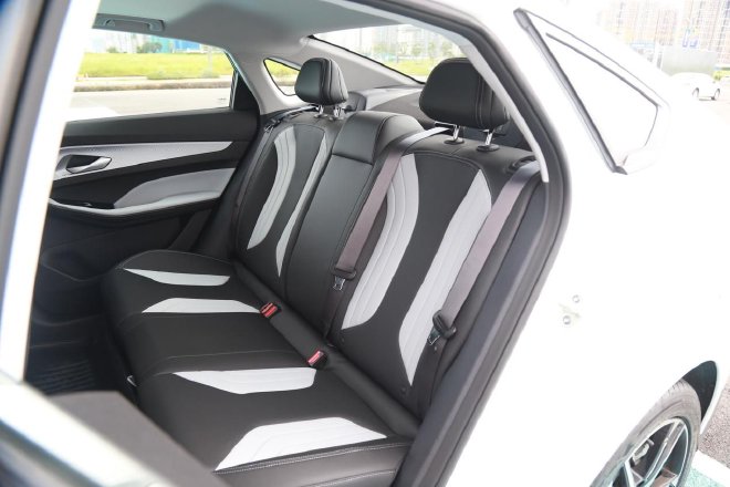 更COOL的实力派，试驾吉利缤瑞COOL冠军版