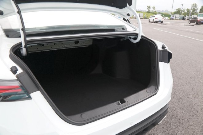 更COOL的实力派，试驾吉利缤瑞COOL冠军版