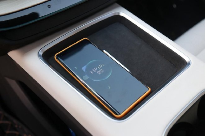 主打一个理性消费 试驾奇瑞eQ7