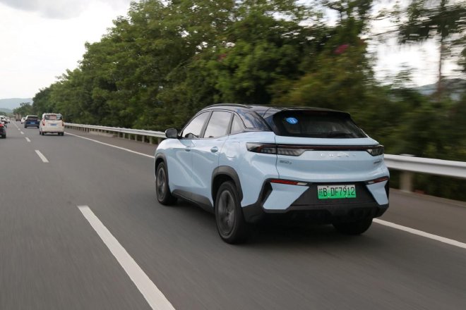 主打一个理性消费 试驾奇瑞eQ7