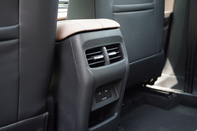 驾乘舒适 续航无忧 试驾江淮QX PHEV