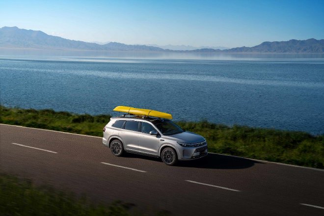 AITO问界新M7系列发布即交付，售24.98-32.98万元