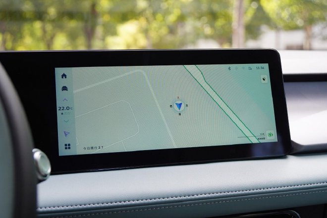 真五座 配置全 动态体验吉利几何E萤火虫