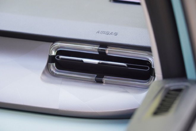 真五座 配置全 动态体验吉利几何E萤火虫