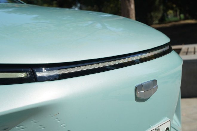 真五座 配置全 动态体验吉利几何E萤火虫