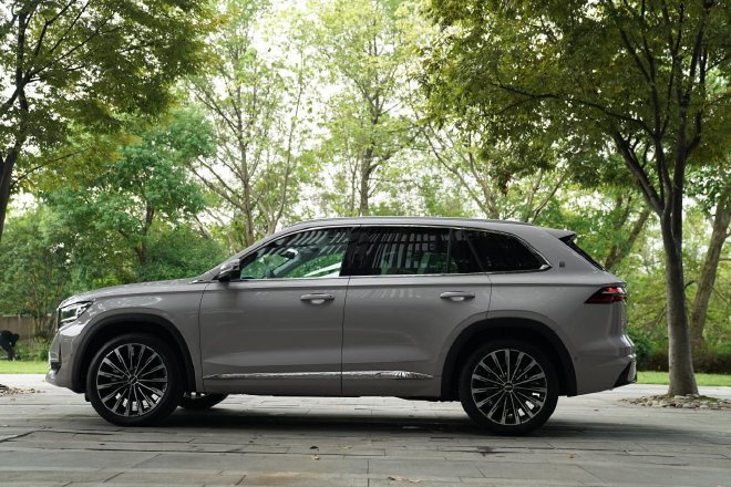 科技文化新融合 实拍吉利星瑞L智擎/星越L智擎